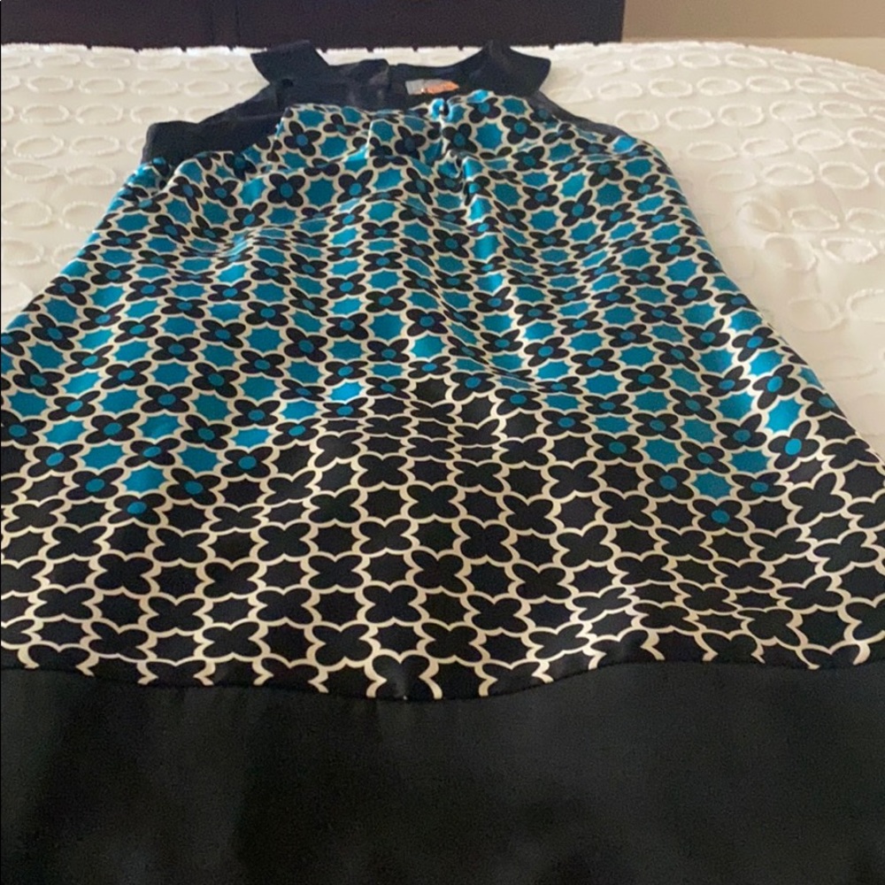 Sleeveless dress.